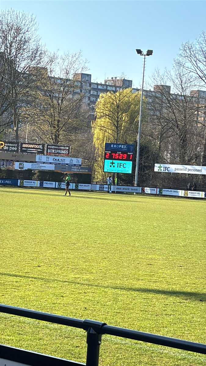 V.V. Capelle tweet media