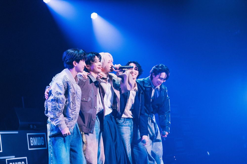 encore_inf's tweet image. 「今日は俺たちがトレーニーの歴史に、伝説作りに来ました」
BMSG TRAINEE SHOWCASE 2026
 〜 Graduation Party for 
REN, YUTA, RAIKI, TAICHI, and ISANA 〜 
2026.3.19
e.usen.com/news/news-orig…
#encore オリジナルライブレポート✨
ライブ写真と共に #BMSGTRAINEE_SHOWCASE2026 を振り返る！