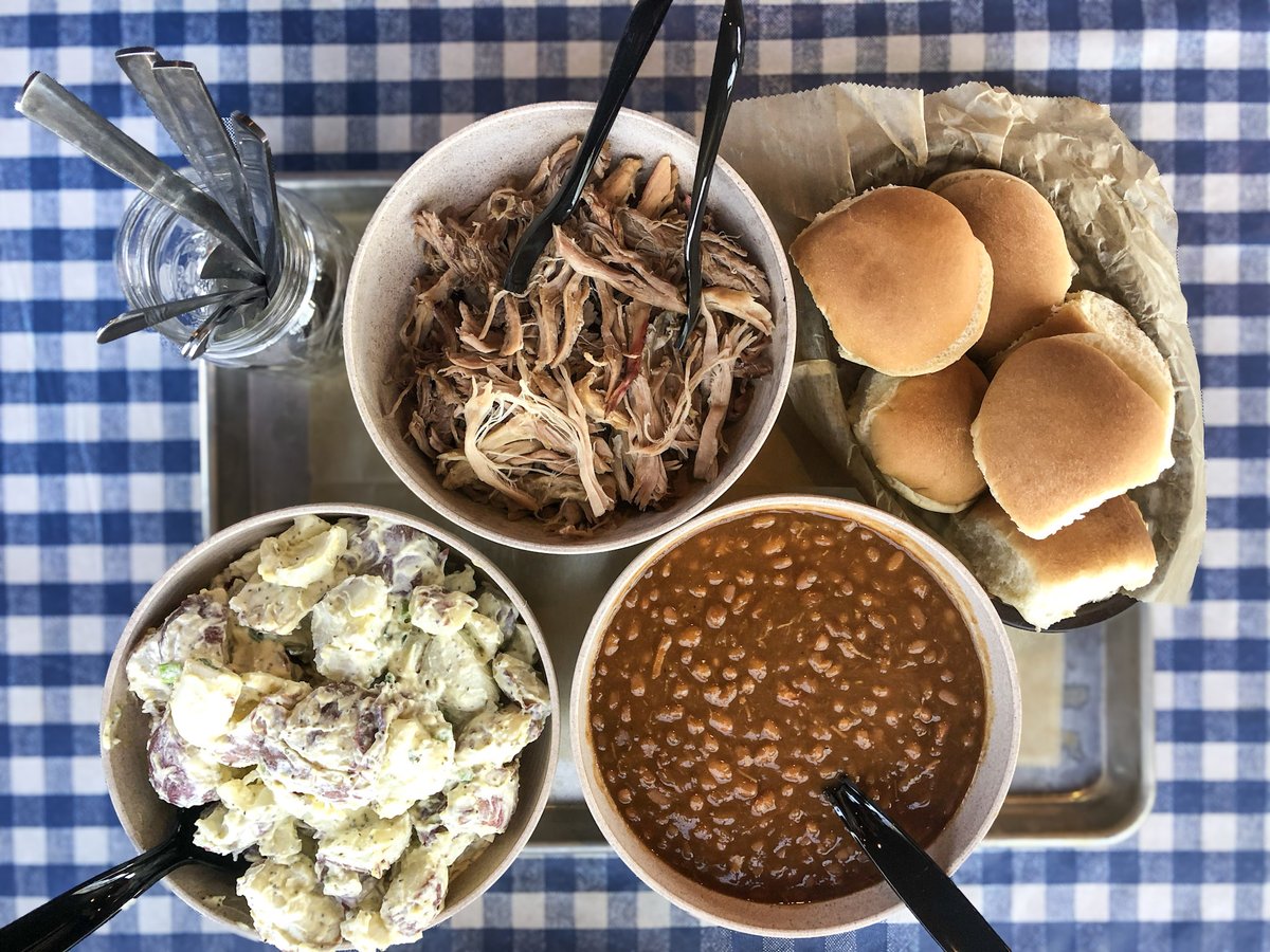 Mark's Feed Store tweet media