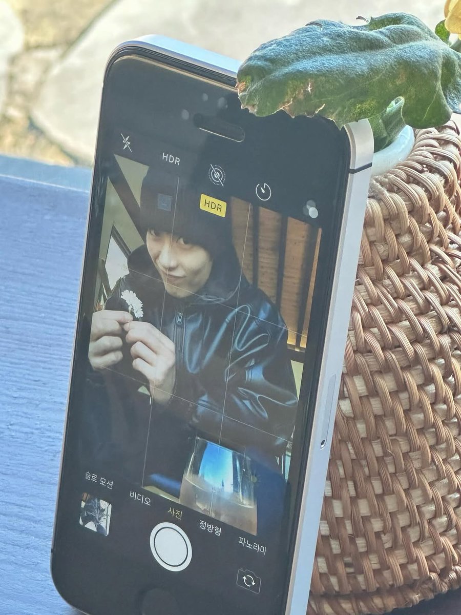 Tinkerland0303's tweet photo. 260319 #HEEJUN / #Wooseung Instagram post 1/3
🌼
#OHHEEJUN
#우승 #WooSeung https://t.co/ygKg3NBUsu