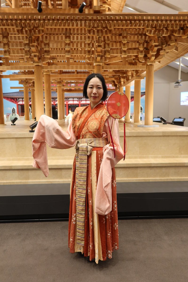 今回は上と帯だけ
母が着物をリメイクして作ってくれた
衣装を着て参加しております✴
袖が長いのかわいいー！