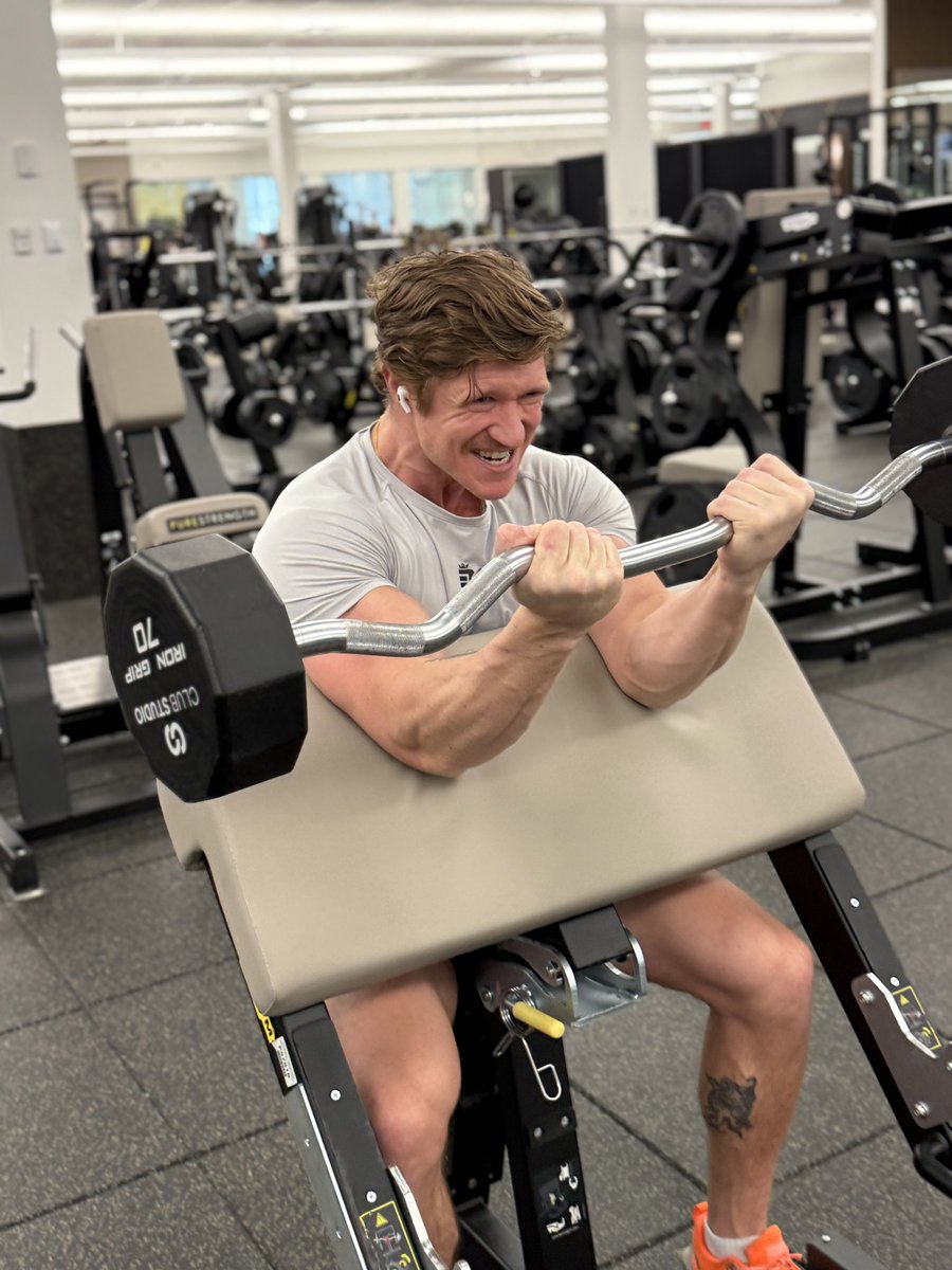 The Oliver Flynn tweet media