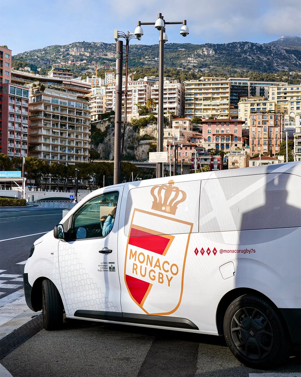 MonacoRugby7s's tweet photo. Nouveau véhicule pour le MR7, prêt à prendre la route pour la saison !
Merci à la @SMEGmonaco pour leur aide. 🏉
#monacorugby7s #supersevens #equipe #competition #inextenso https://t.co/s0YddZbvXL
