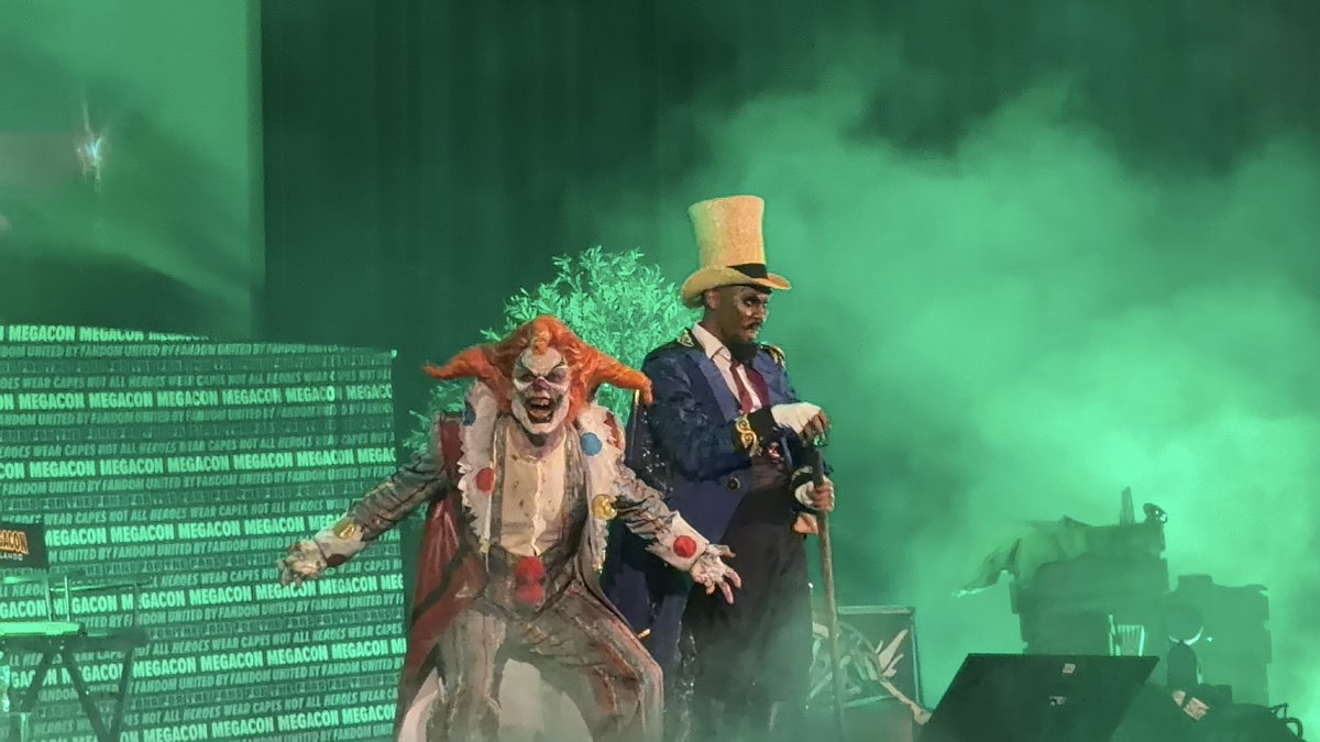 ExpThemePark's tweet image. Jack and Oddfellow are here!!! @HorrorNightsORL #HHN35