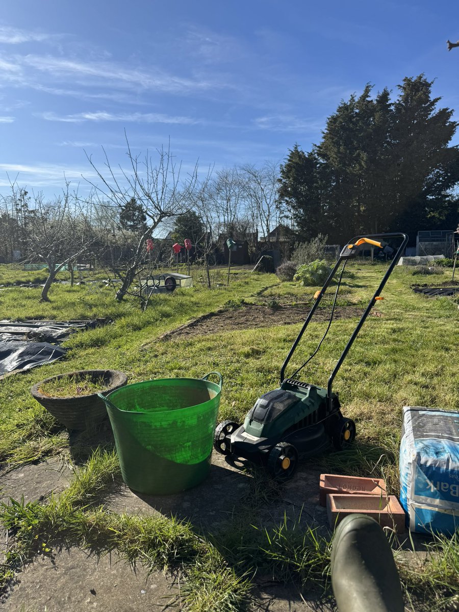 OutsideContextProblem 🍷 tweet media