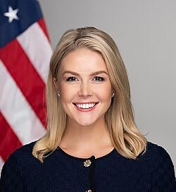 SidneyPowellQ's tweet photo. Don’t Lie, Is Karoline Leavitt attractive?

Yes or No? 👇 https://t.co/W73ixe1r0w
