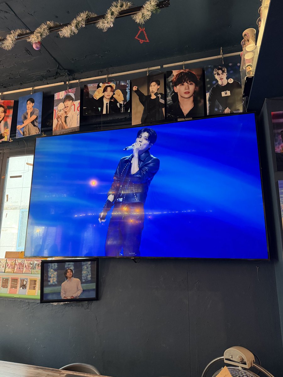 무식.. tweet media