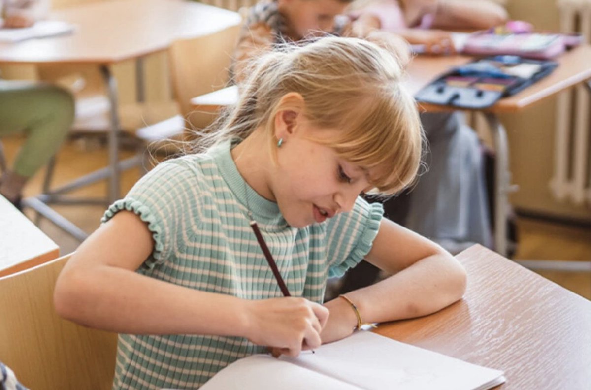 A New York school district used artificial intelligence to cut chronic student absences nearly in half.

Read more:vist.ly/4vpgp

#EdTech #AI