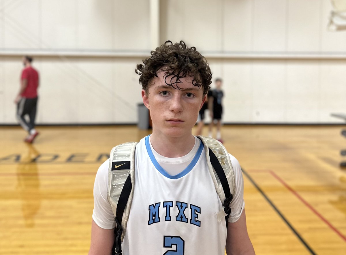hoopseen's tweet photo. MTXE held off Dirty South Elite in a 57–49 win. The backcourt duo of Henry Radigan and Luke Podraza were in a flow state. Podraza led the way with 18 points, scoring from all three levels. 

Radigan added 13 and showed good poise with the ball in his hands. #GACup1 https://t.co/iLb1EvsNzP