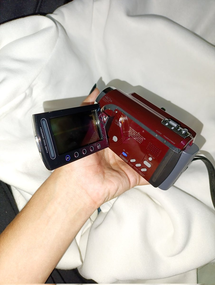 ✶ isinha ✶ tweet media