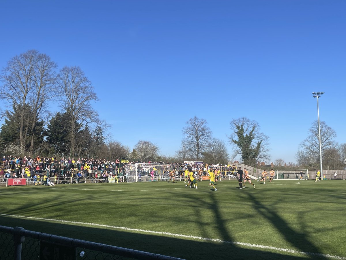 Oldboatie's tweet image. Grass roots football @HitchinTownFC #greatsupport #outdoorlife