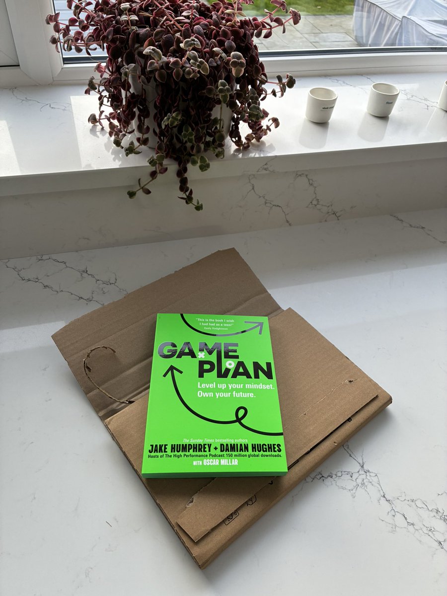 Mr_B_PE_v2 tweet media