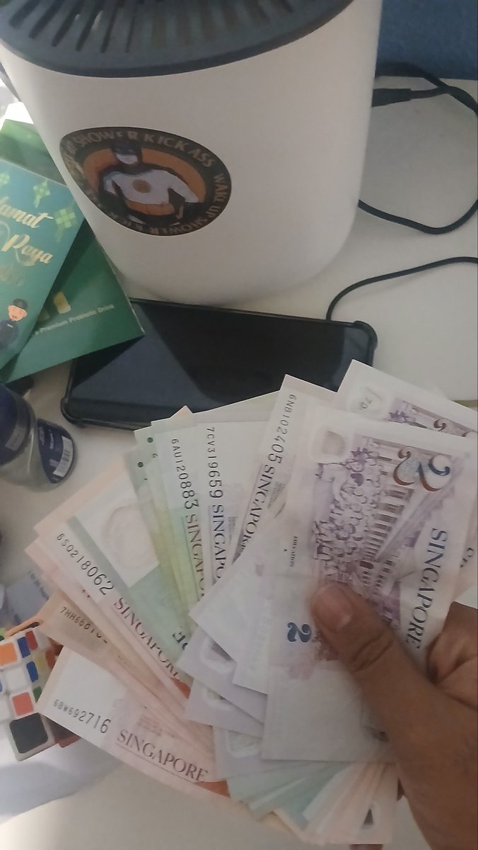 sastersa tweet media