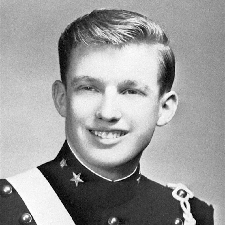 Protect Kamala Harris ✊ tweet media