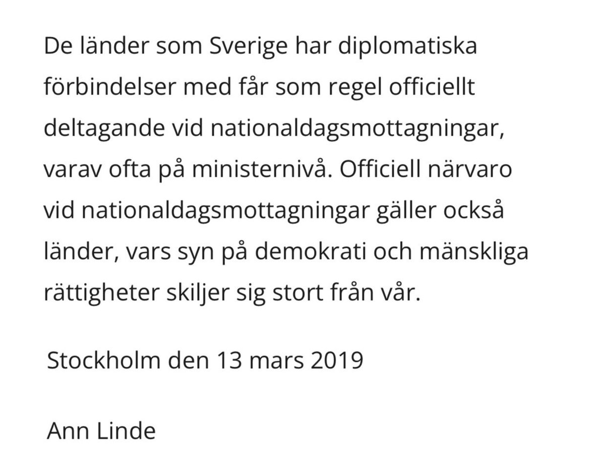 Det som är stötande är kappvändande kynne och svagbegåvade intellekt.

Statsrådet Ann Linde (S) deltog i Islamska republikens 40-årsfirande samt mörkade detta från UD:s egna kalender. 

Vi avslöjade det på sociala medier tack vare bilder från iransk regimmedia.

Hennes försvar: