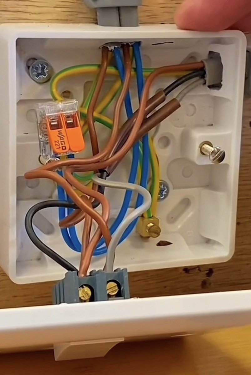 GSH Electrical tweet media