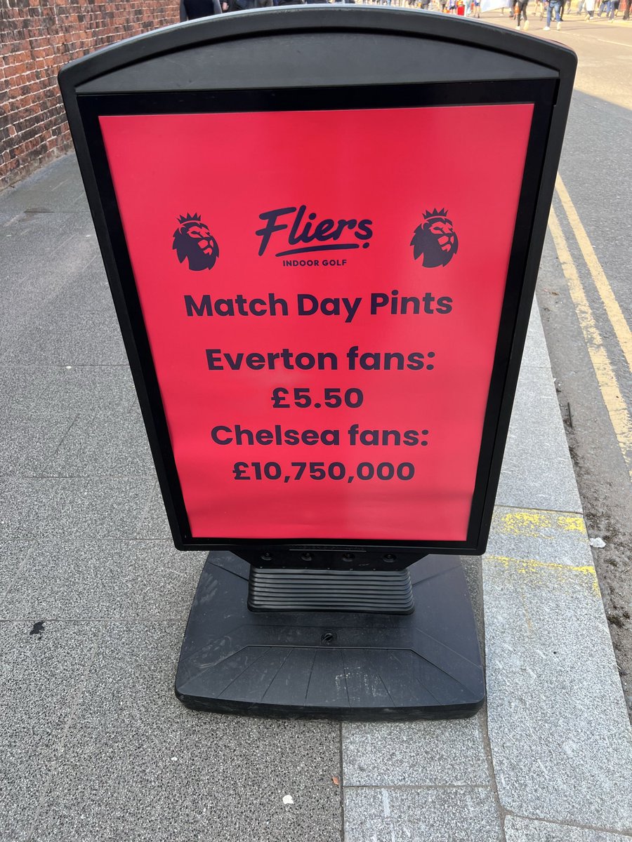 Simon Johnson tweet media