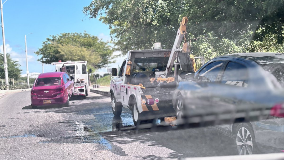 nm_ber's tweet photo. #alamedadelrio y todavía no han terminado el proyecto de los puentes y la rotonda, no me quiero imaginar el agosto que van a hacer ahora que habiliten eso @alcaldiabquilla https://t.co/8pVGHhnnM7
