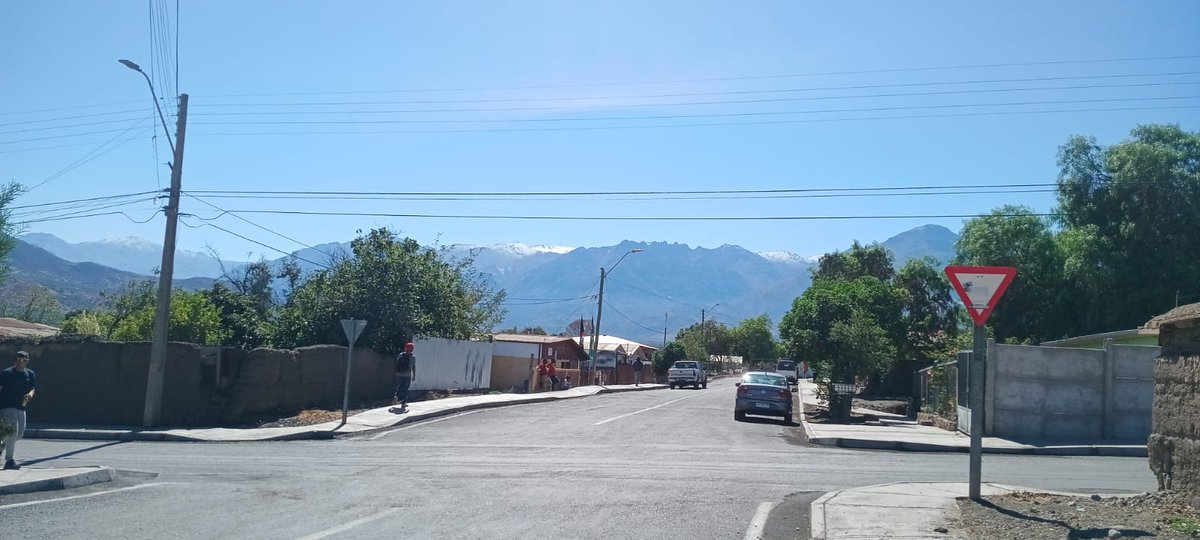 Maxigalileo's tweet photo. La cordillera de #Chincolco #Petorca  después de la lluvia. @RedGeoChile https://t.co/xSA3LsY4Xq