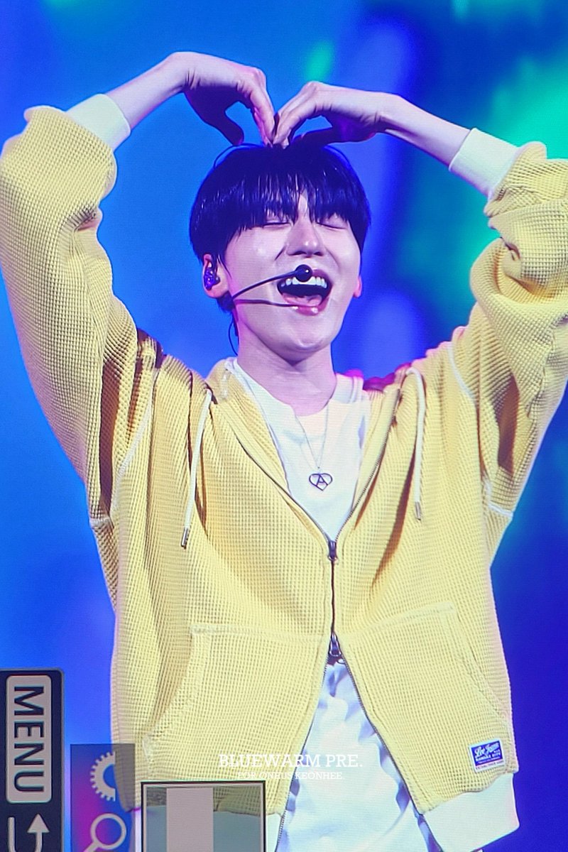 BLUEWARM💙☁️ tweet media