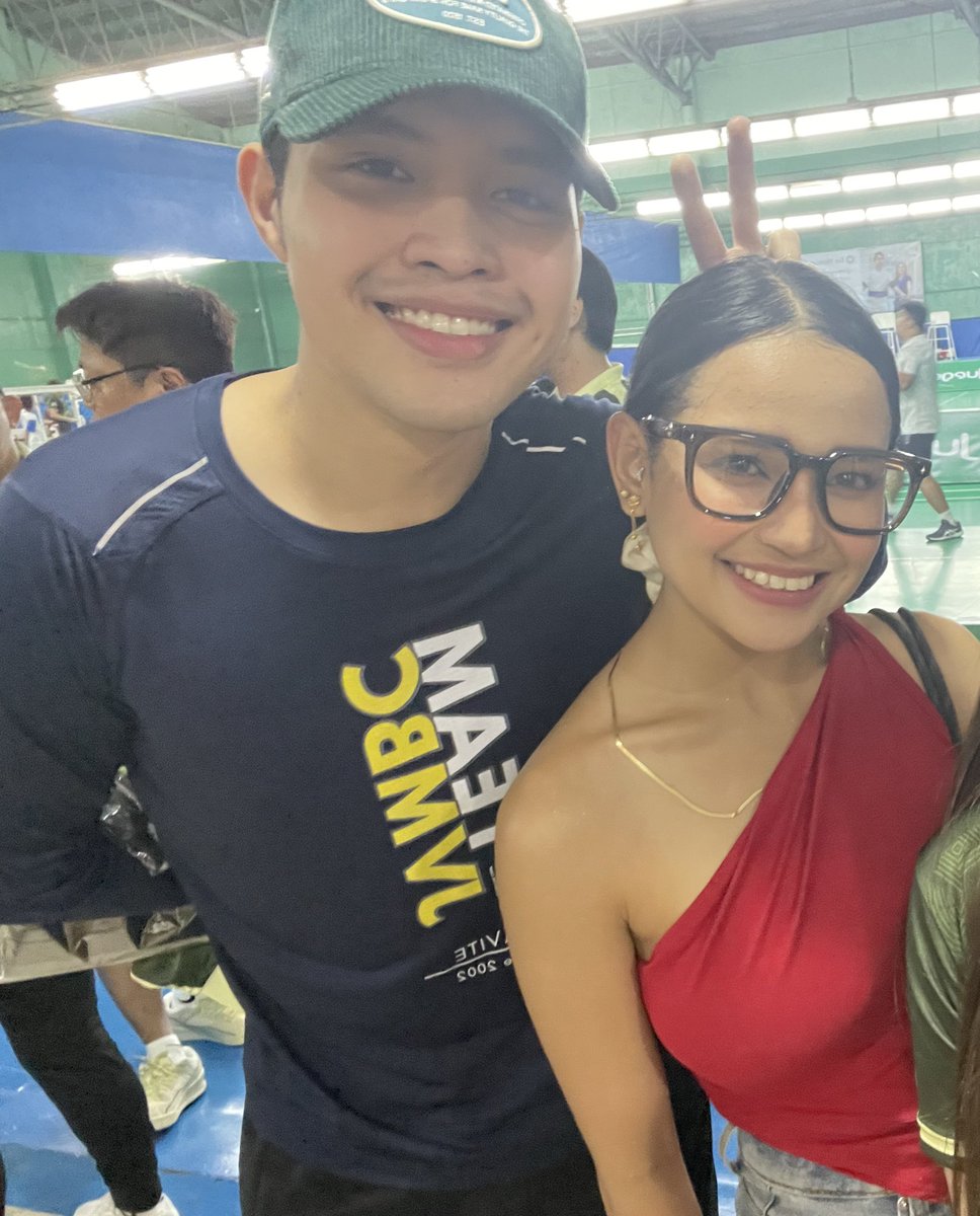 luvvjelo's tweet photo. ako na nag crop sa sarili ko hahahaha elijah canlas and xyriel manabat in one frame again finallyyy !! https://t.co/WZDJlVUTfe