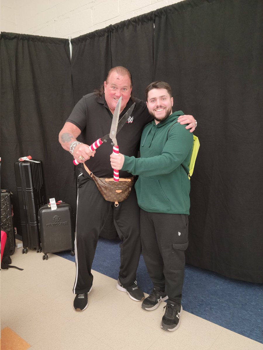 giano_nico's tweet image. I got to meet @MDMTedDiBiase, @brutusbeefcake_, and @TheScottGarland last night at #WrestlingWithCharacterLive in Terryville Connecticut at Eli Terry Jr Middle School!
#TedDiBiase #BrutusBeefcake #Scotty2Hotty