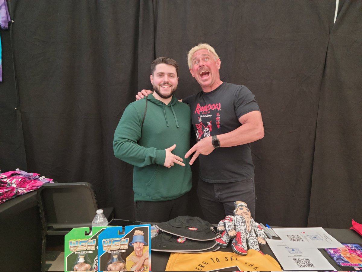 giano_nico's tweet image. I got to meet @MDMTedDiBiase, @brutusbeefcake_, and @TheScottGarland last night at #WrestlingWithCharacterLive in Terryville Connecticut at Eli Terry Jr Middle School!
#TedDiBiase #BrutusBeefcake #Scotty2Hotty