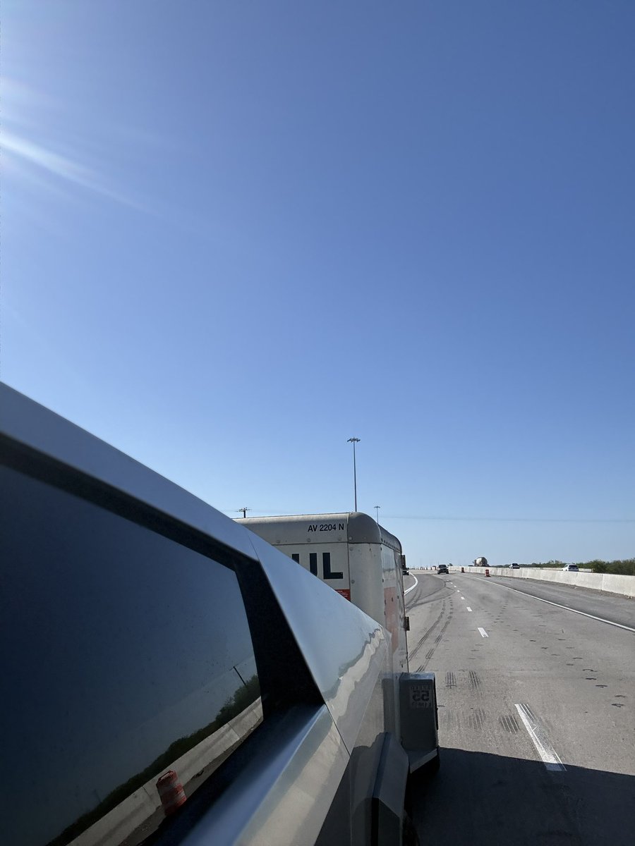 Tesla Full Self Moving 📐