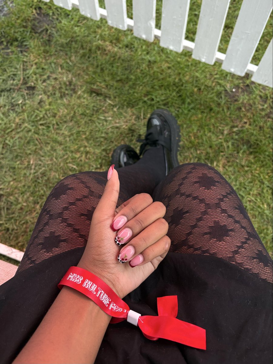 𝓓𝓲𝓶𝓹𝓱𝓸 𝓛𝓮𝓰𝓸𝓪𝓲 tweet media