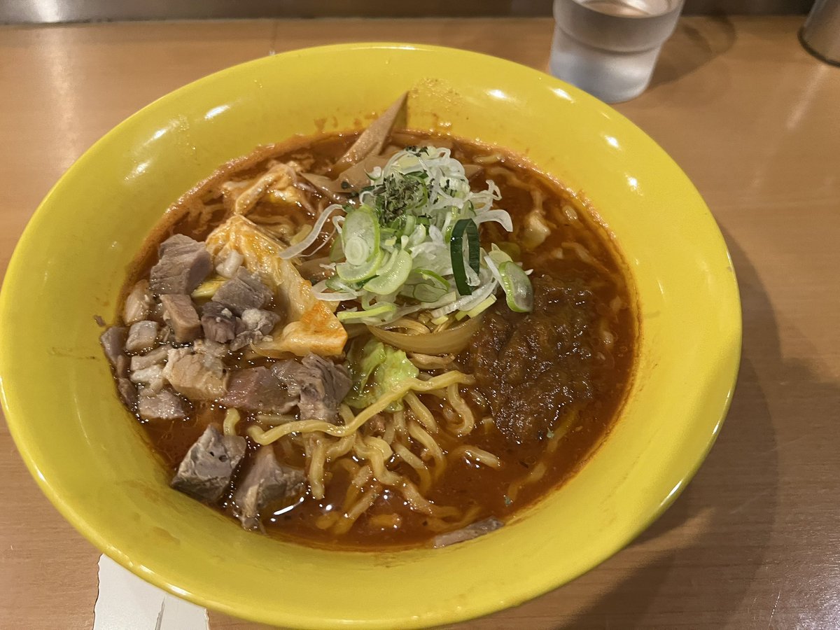 網代　理葉 tweet media