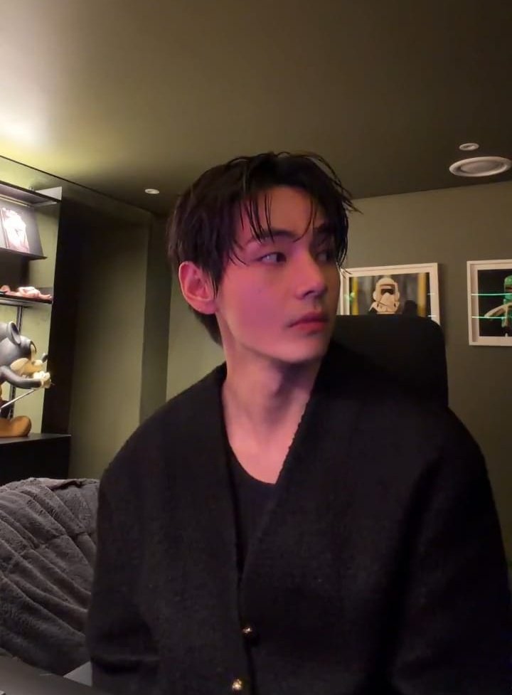 ARACL★ ⦿ ☰ ☲ 🪭 tweet media