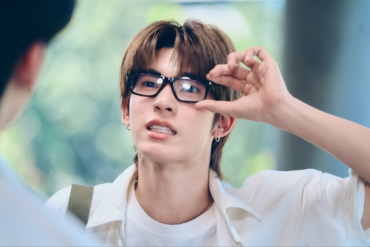 เขาไม่ได้เรียกว่าอกหัก เขาเรียกความรักล้นออกจากตาโว้ยย 

DUANG WITH YOU EP8
#ด้วงกับเธอEP8