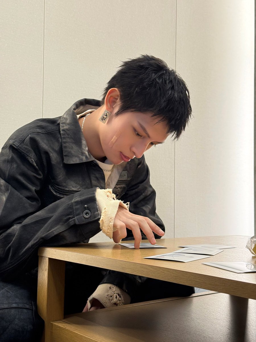 CORTIS CRAVE tweet media