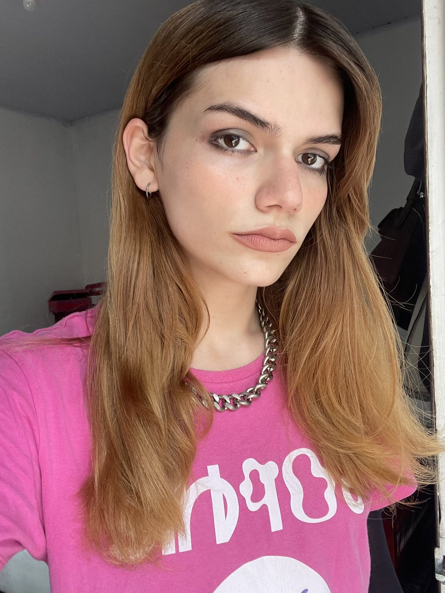 pina claire tweet media