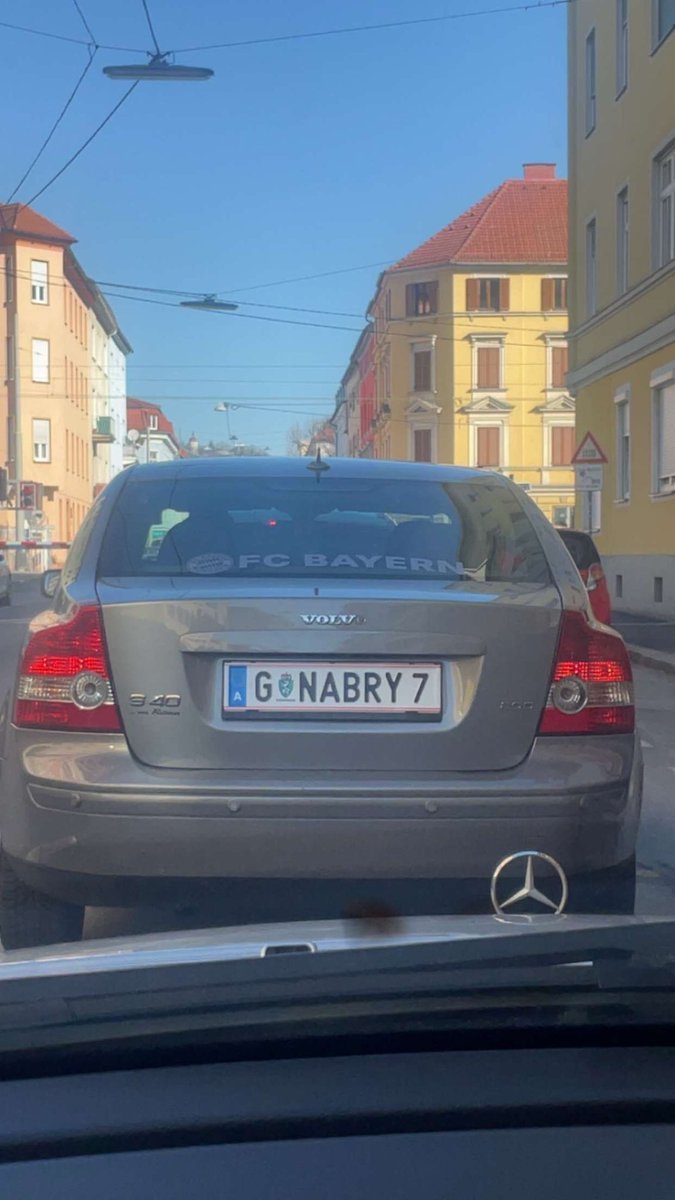 BischofEra tweet media