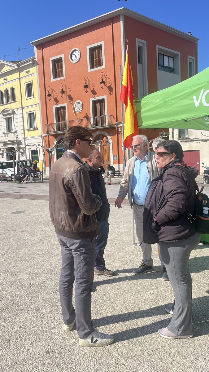 VOX Gerona tweet media