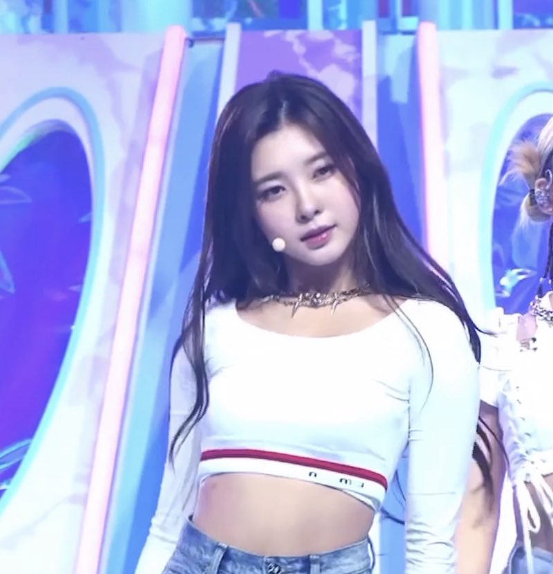 김다연 얼굴 tweet media