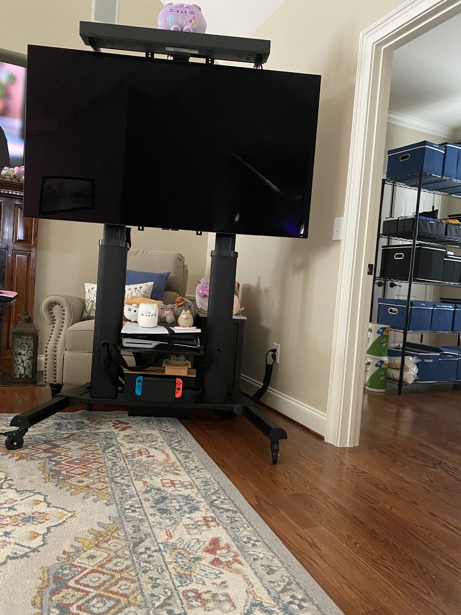 FJCrumbs tweet media