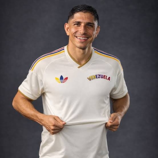 Julius Olympia tweet media