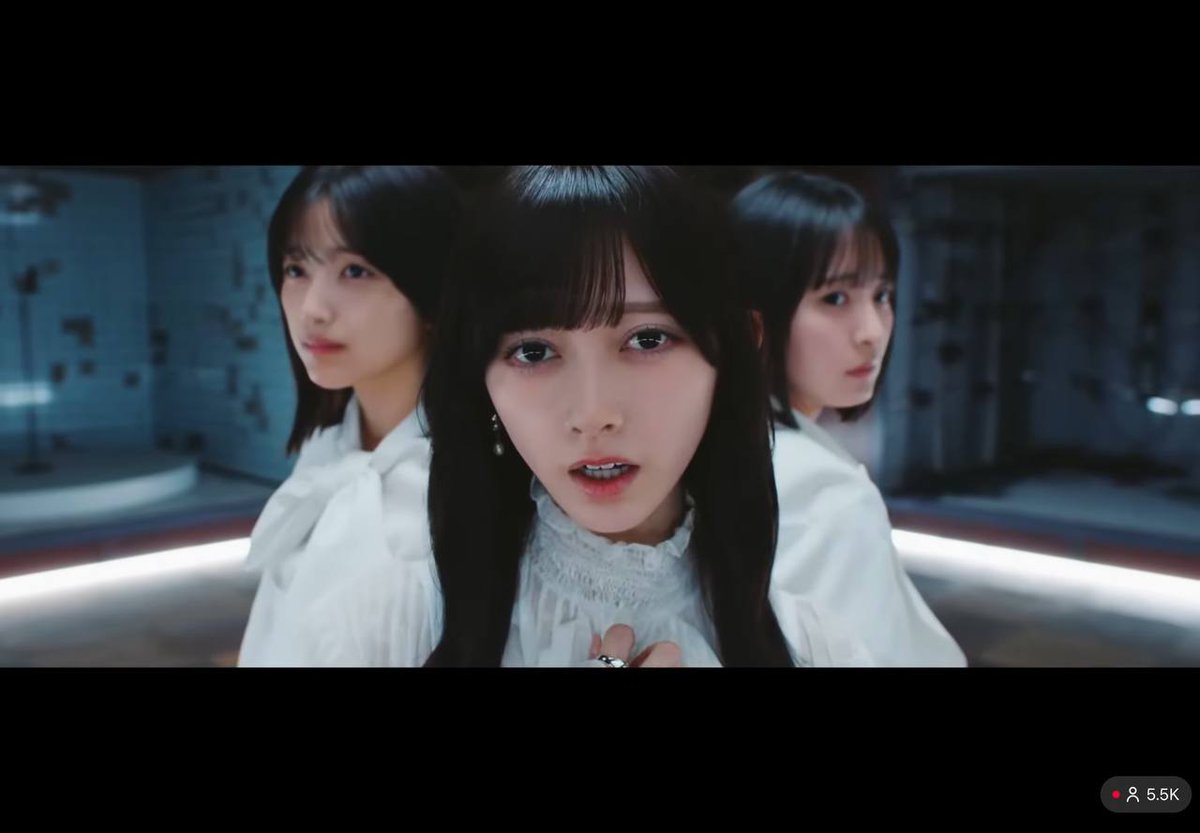 tumpit's tweet photo. Terepan center in beautiful song,
thank god iam still alive 😭😭😭
#池田瑛紗
#乃木坂46_最後に階段を駆け上がったのはいつだ https://t.co/2MMmjMBR5d