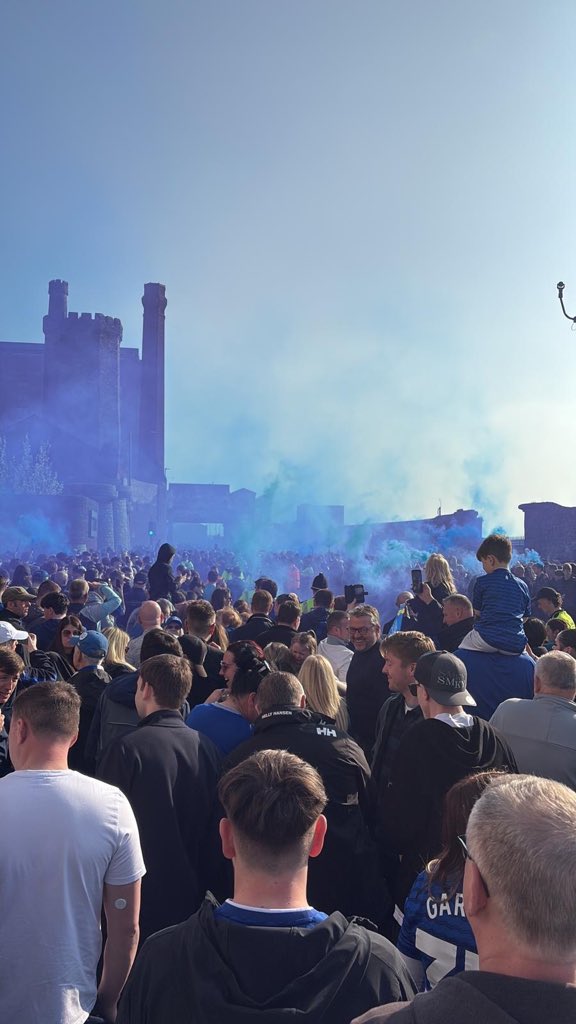 A View From The Bullens tweet media