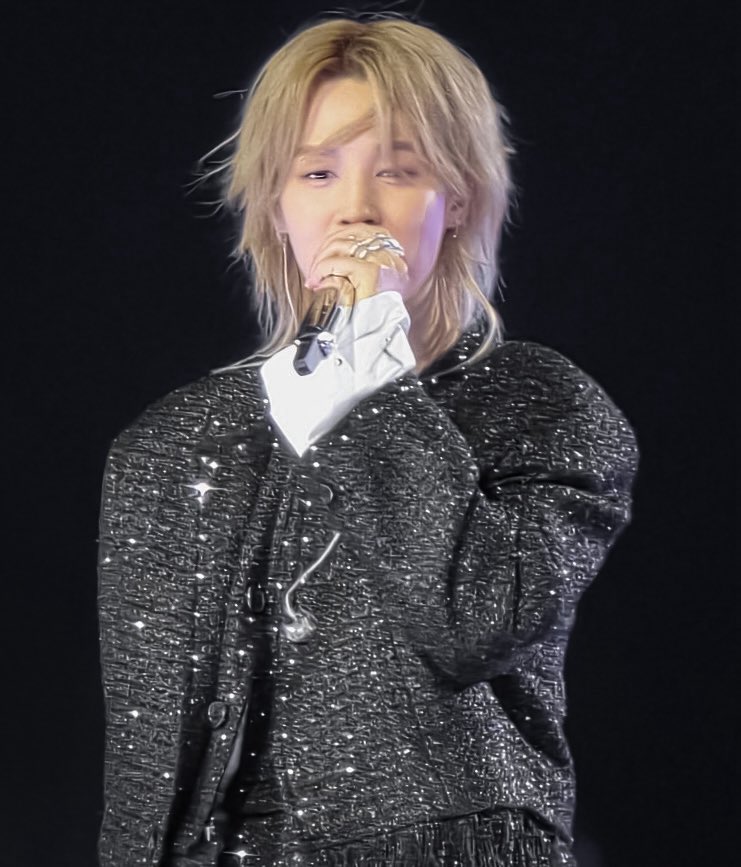 𝑱 ⋆ tweet media