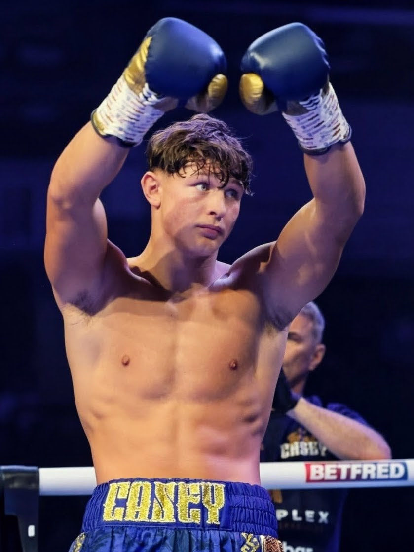 MatureBoxer tweet media