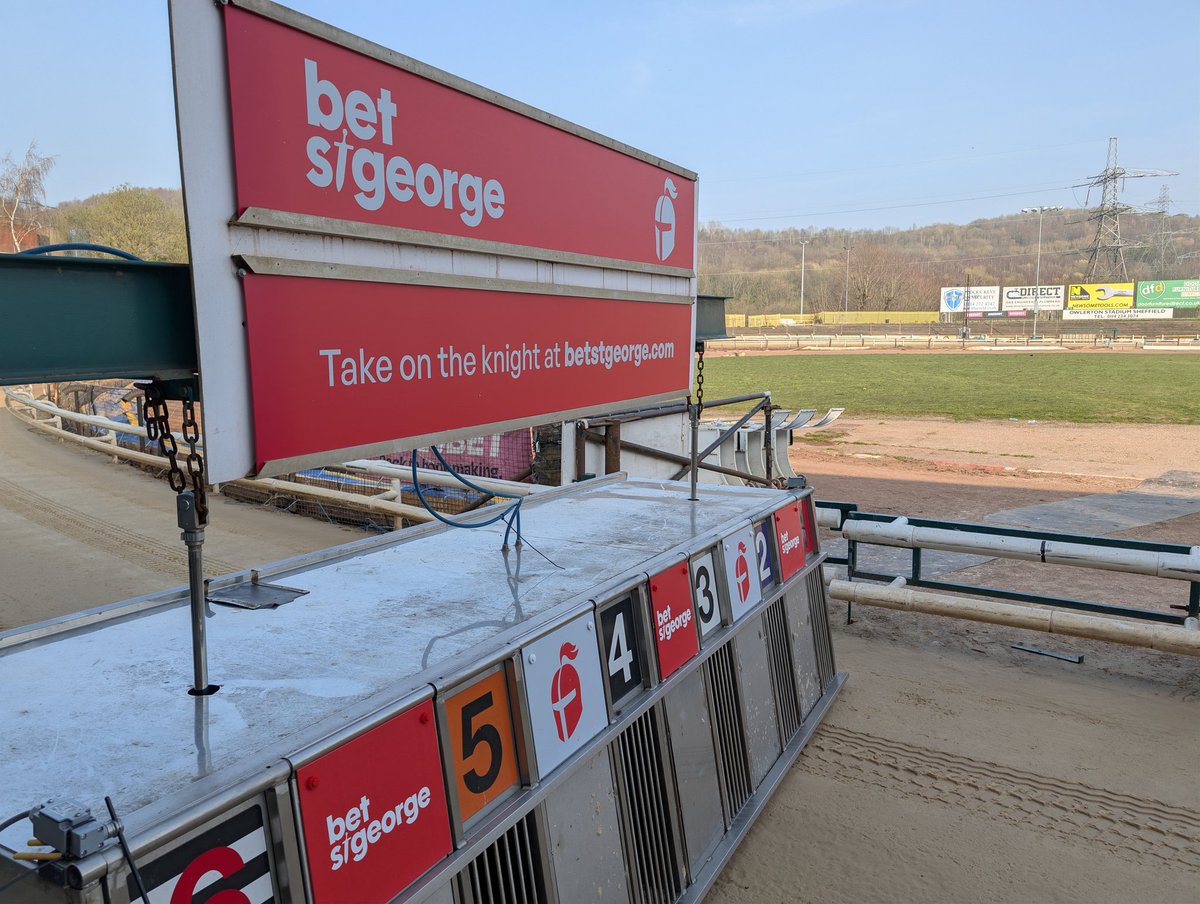 Owlerton_Racing's tweet photo. New trap signage in place, ready for    the @betstgeorgeuk Gymcrack, a premier Category 1 Puppy competition 

Heats
Sunday 12th April 
Winner £500
Others £85 trainer £20

Semis 
19th April 

Final 26th April 
Winner £17,500
Others £1,000

Trial stakes every Sunday leading up https://t.co/Z32rLWecxa