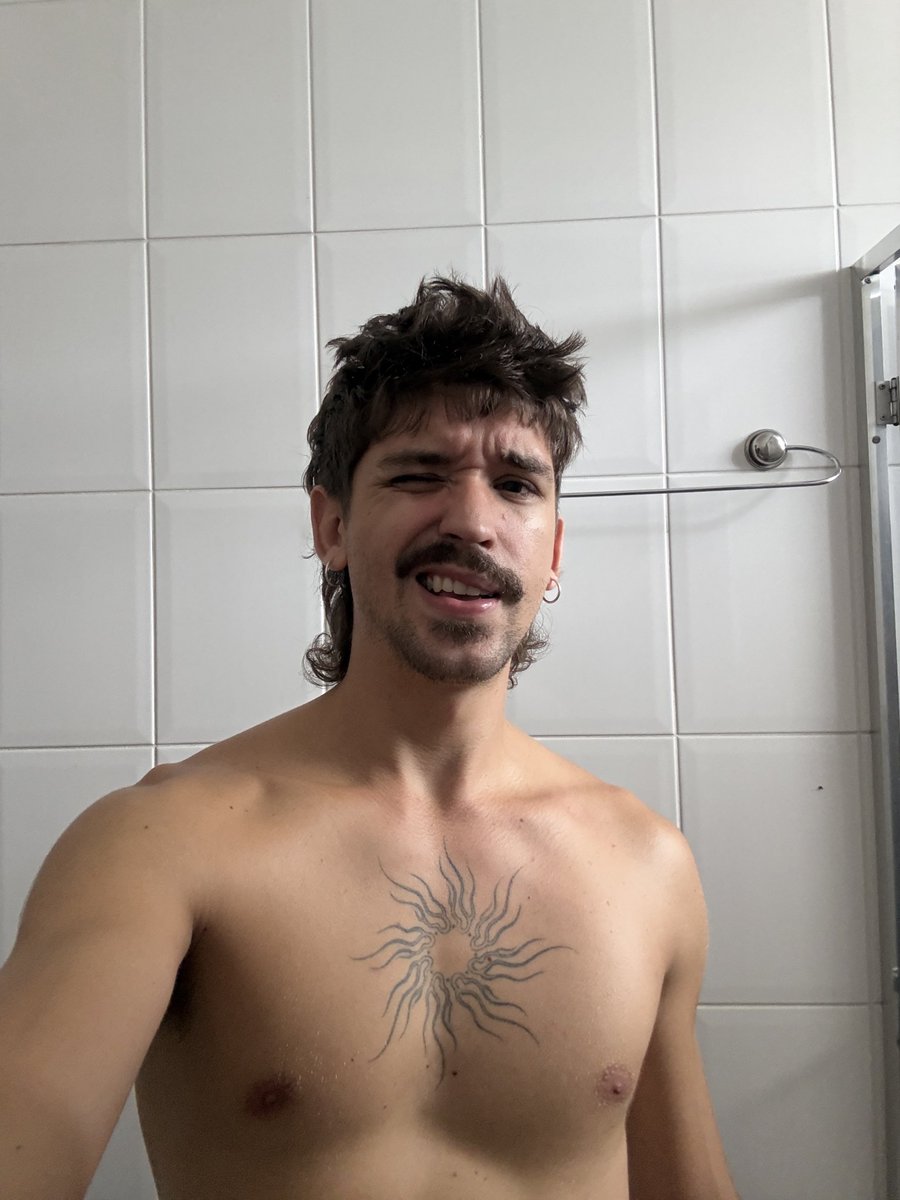 𝕾 𝖆 𝖓 ☀️ tweet media