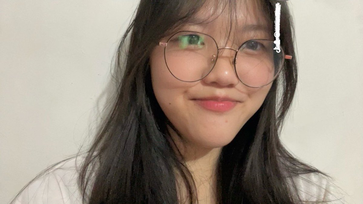 tayaaa!! slow working on comms :D tweet media