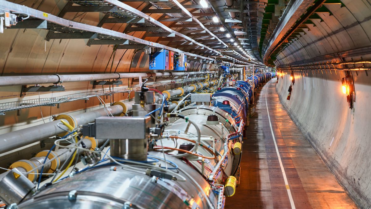 GNT_fr's tweet image. Le CERN découvre une nouvelle particule quatre fois plus lourde que le proton generation-nt.com/actualites/cer… #CERN