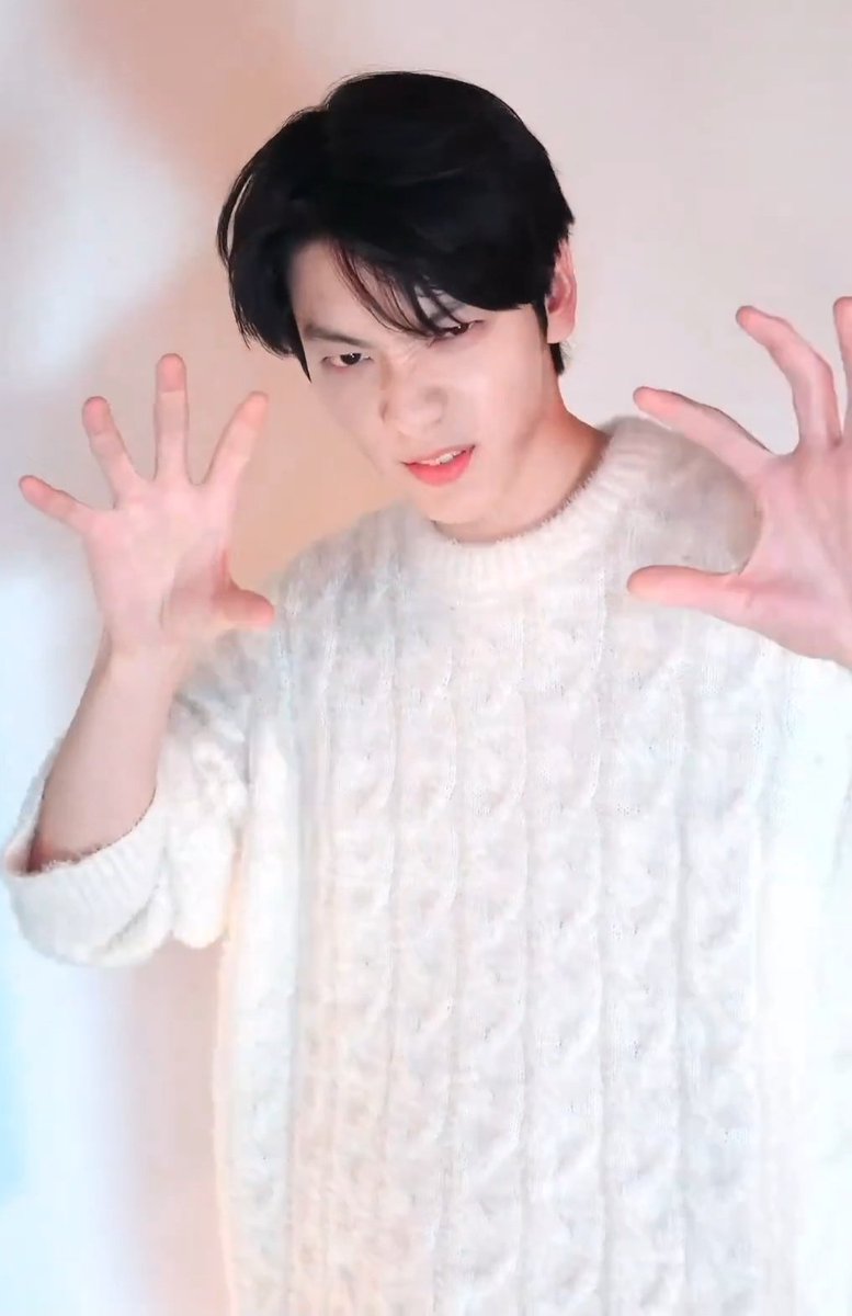 eepie peepie amina 𖣂 tweet media