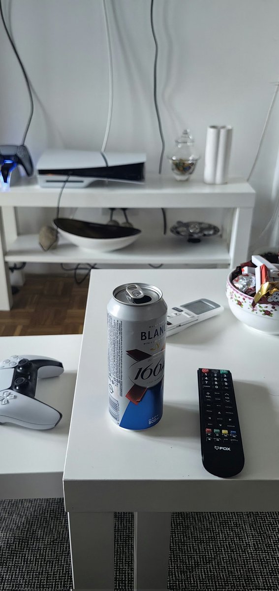 Slomljen Rapidograf tweet media