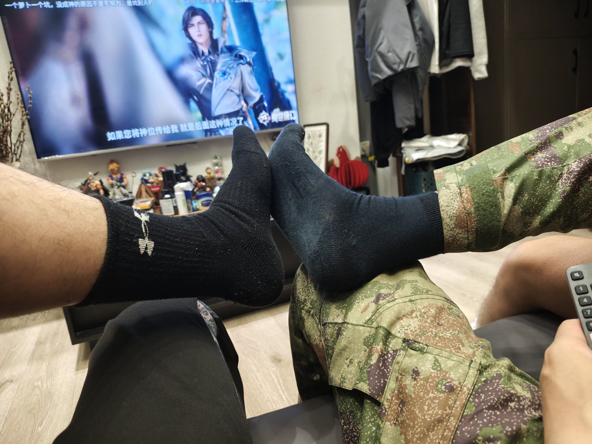 socksmasters1 tweet media